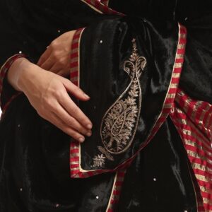 Black Hand-Embroidered Velvet Doshala | Luxury Winter Ethnic Wear – CoutureCraze