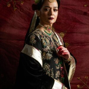 Black Hand-Embroidered Velvet Kurta Set with Doshala | CoutureCraze